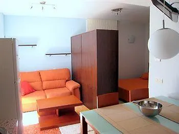 Apartamentos Caru Castelldefels 0*,  España