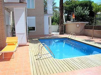 Apartamentos Caru Castelldefels