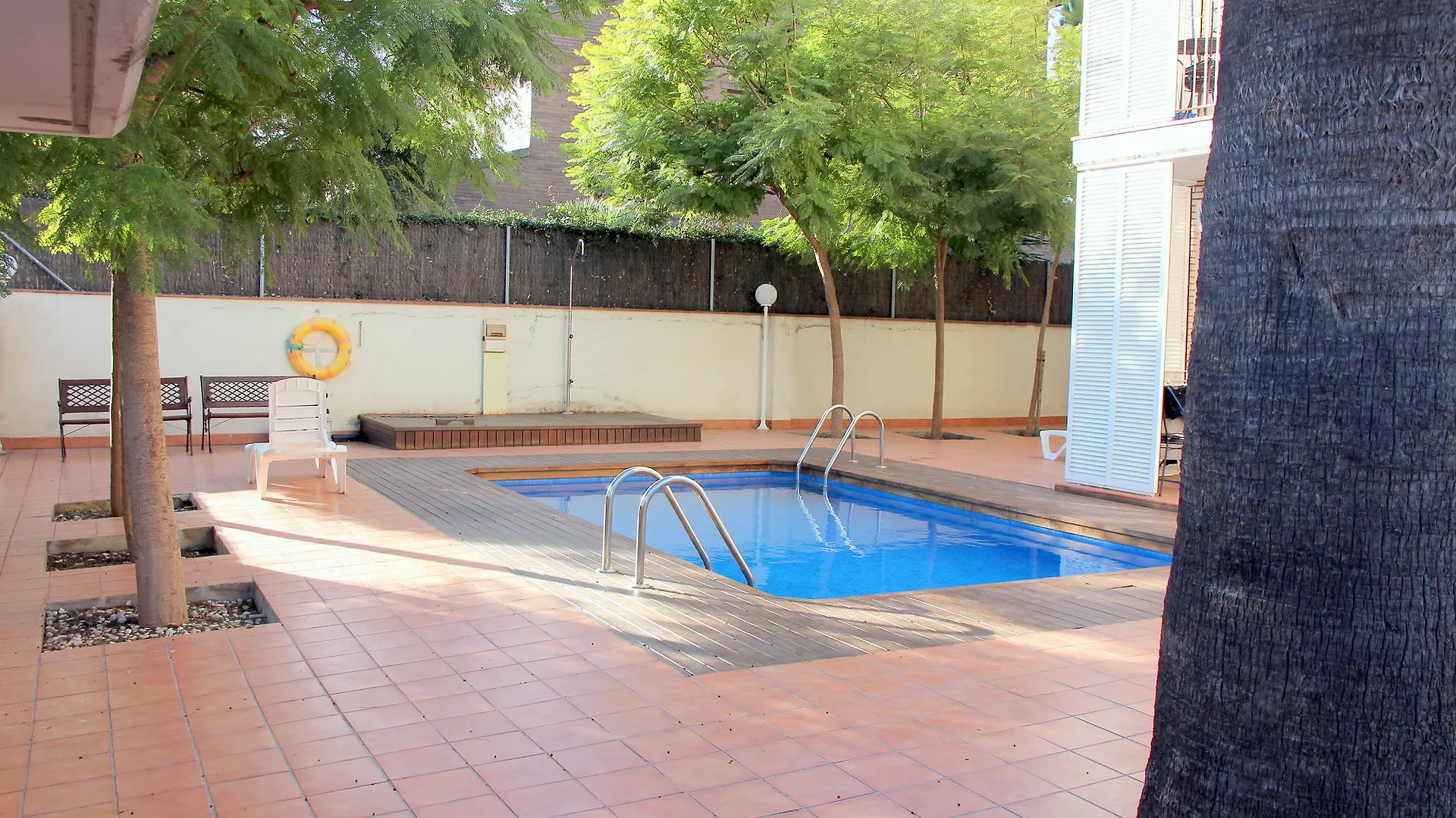 Apartamentos Caru Castelldefels Spanien